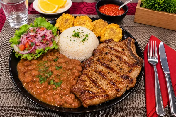 Arroz con Menestra y Chuleta